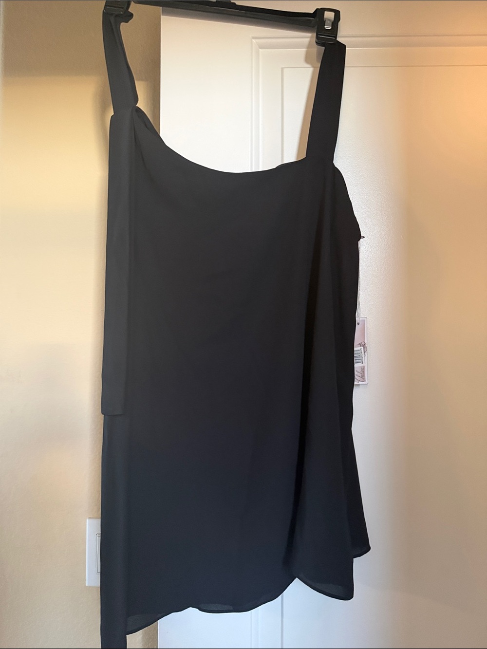 Nordstrom NWT Chelsea 28 Black Asymmetric Slip top - Women's